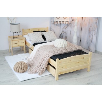 Dřevěná postel  MD 17 90x200 cm borovice masiv