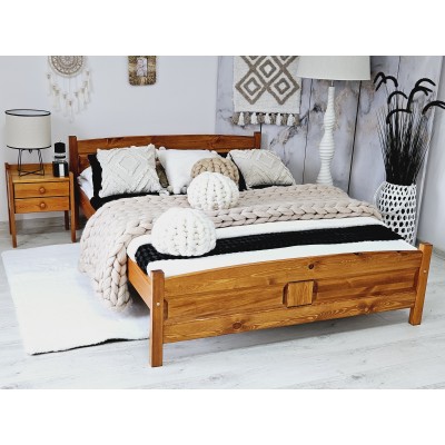 Dřevěná manželská postel  MD 17 160x200 cm borovice masiv