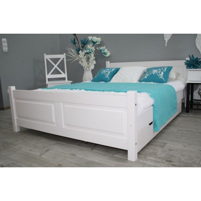 Dřevěná manželská postel  MD 12 180x200 cm borovice masiv 