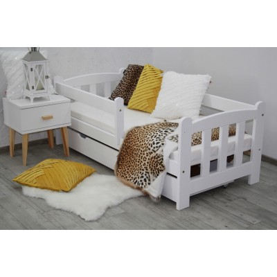 Dřevěná dětská postel  MD 20 70x160 cm borovice masiv